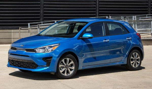 2025 KIA Rio Hatchback