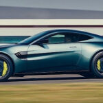 2025 Aston Martin DB11 Car