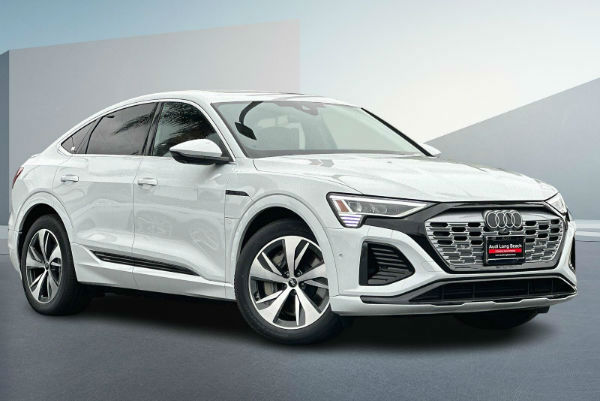 2025 Audi Q8 Sportback e-Tron