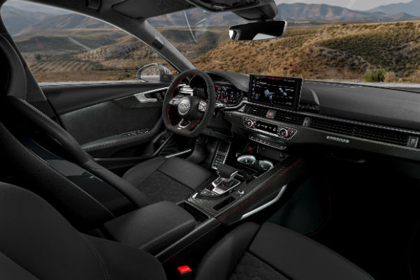 2025 Audi RS4 Avant