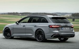 2025 Audi RS4 Carbon Black