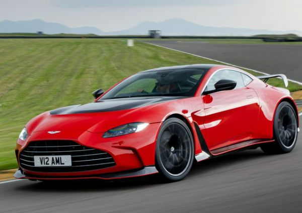 Aston Martin Vantage 2025