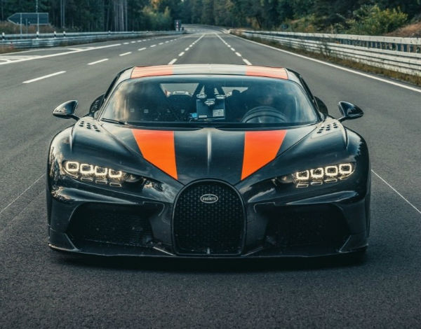 2025 Bugatti Chiron Super Sport 300+