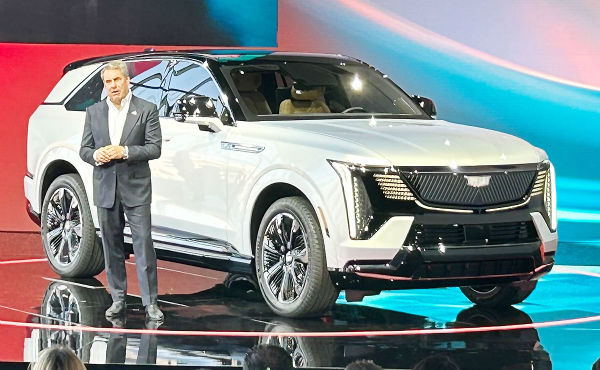 Cadillac Escalade 2025 IQ SUV