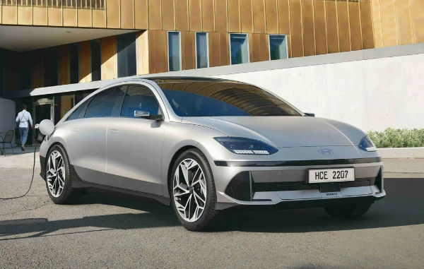 2024 Hyundai Ioniq 6 EV