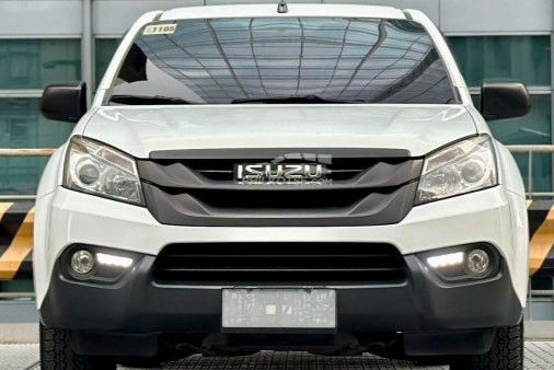 Isuzu M-UX 2025