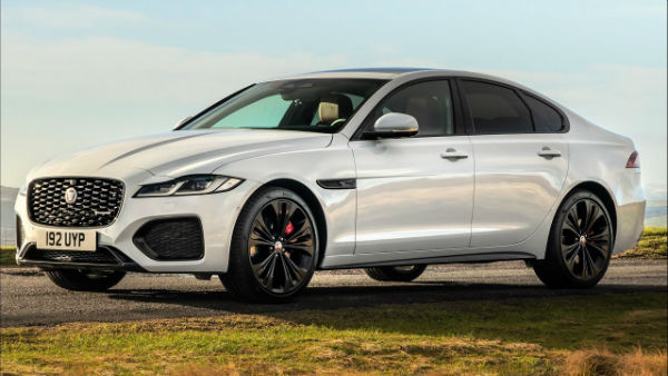 2025 Jaguar XF SE