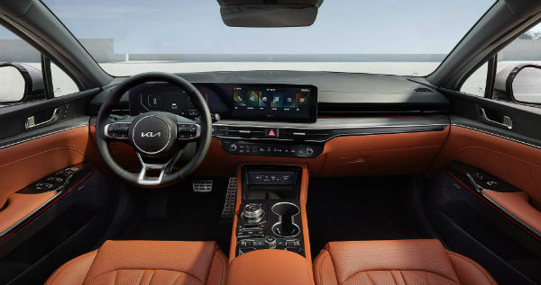 2025 KIA K5 Interior