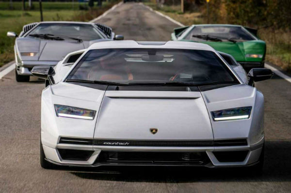 2025 Lamborghini Countach Car