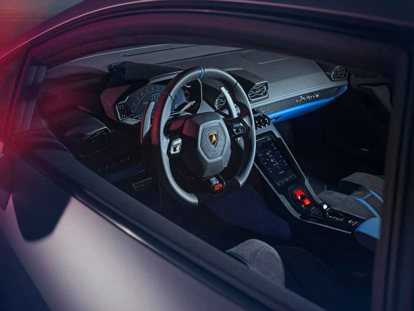 2025 Lamborghini Huracan Interior