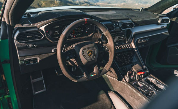 Lamborghini Urus 2025 Interior