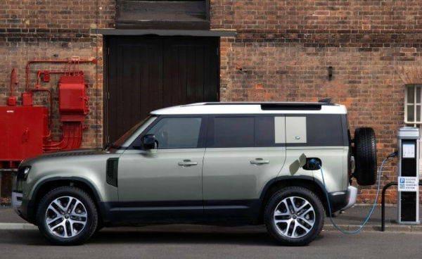 Land Rover Defender 2025