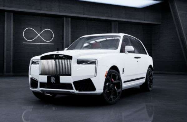 2026 Rolls-Royce Cullinan Black Badge