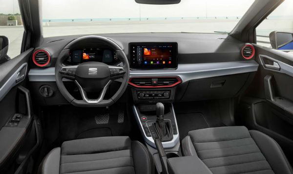 2025 SEAT Arona FR Interior