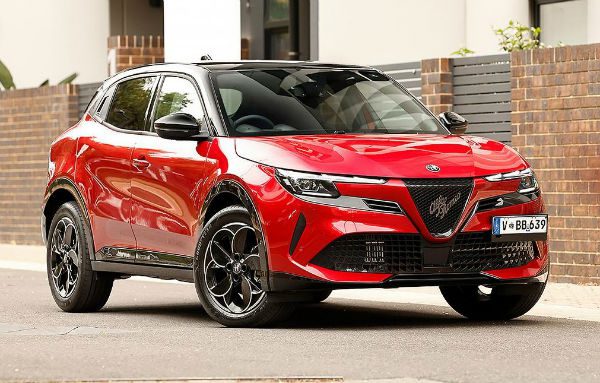 2026 Alfa Romeo Junior Prezzo