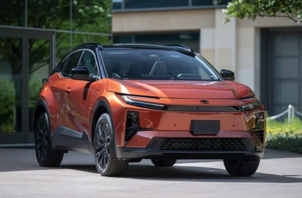 Toyota C-HR 2026 Electric SUV