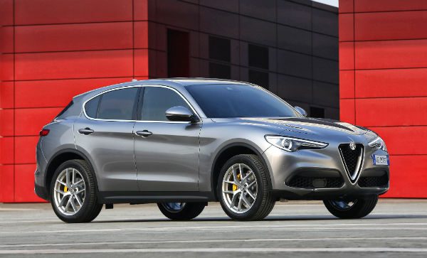 Alfa Romeo Stelvio 2027 CGI Renderings