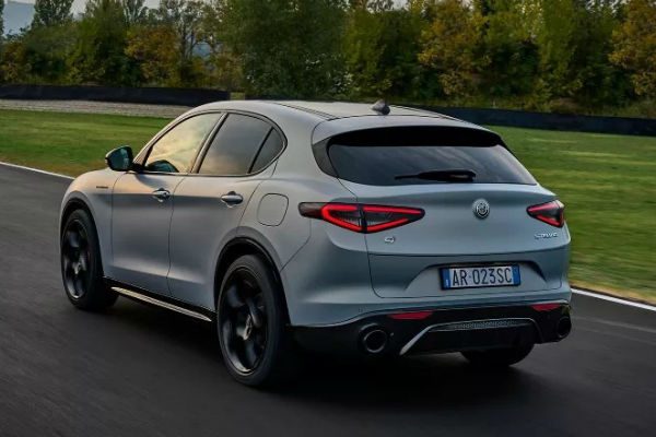 Alfa Romeo Stelvio Electric Hybrid 2027