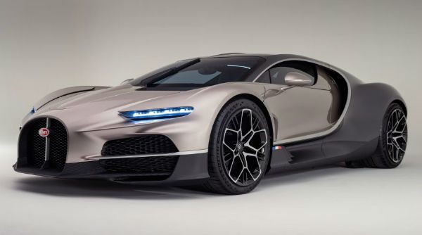 Bugatti Tourbillon 2027 Hybrid