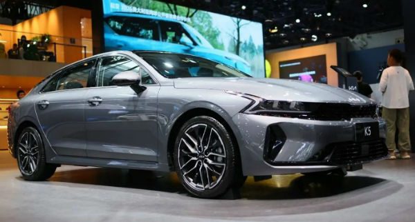 2027 KIA K5 Hybrid