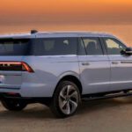 2027 Lincoln Navigator Hybrid