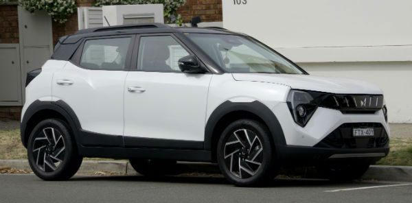 2027 Mahindra XUV 3XO Car