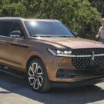 2028 Lincoln Navigator Car