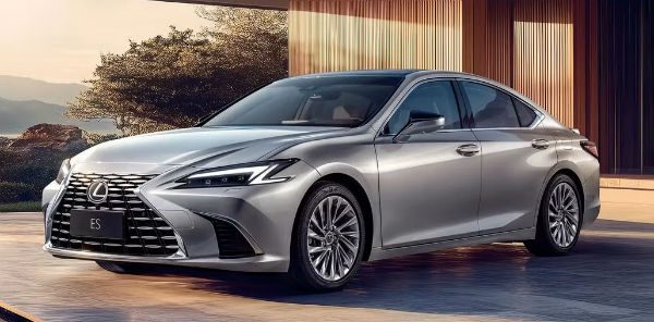 Lexus IS Sedan 2027