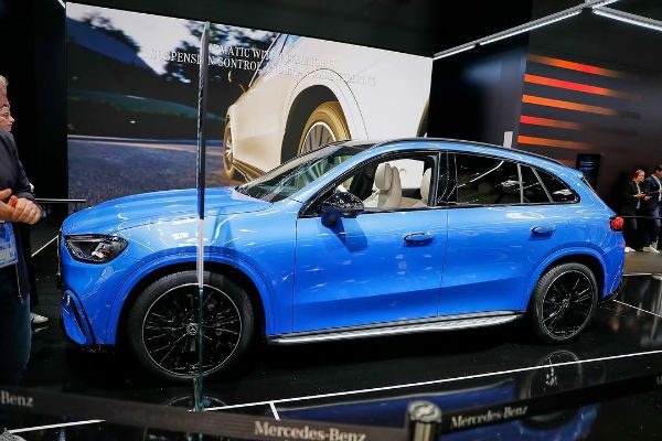 Mercedes-Benz 2027 GLC