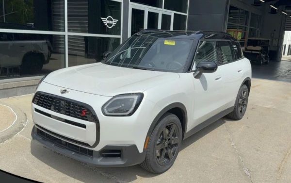 2027 Mini Countryman Oxford Edition