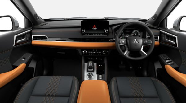 2027 Mitsubishi Pajero Interior