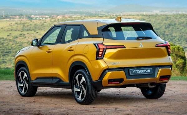 2027 Mitsubishi RVR ES