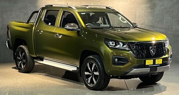 2026 Peugeot Landtrek Allure
